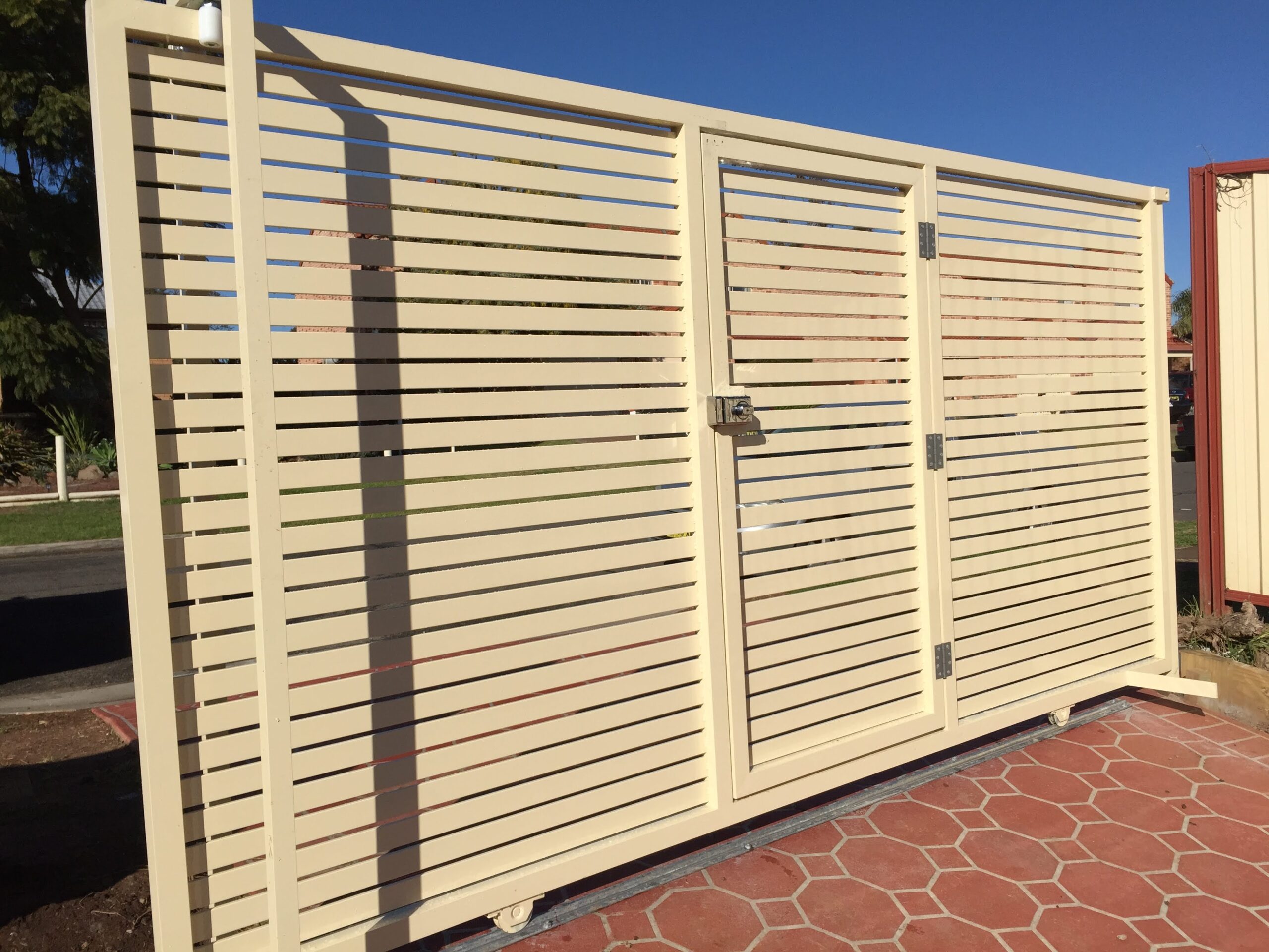 Modern Balcony Fencing