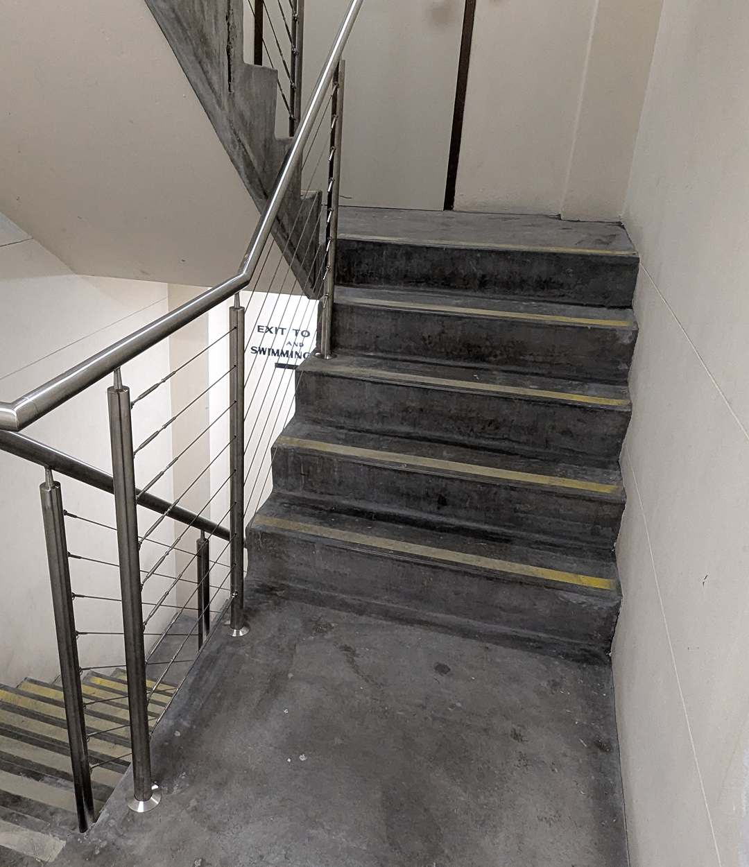Stainless steel wire balustrade on a stairwell
